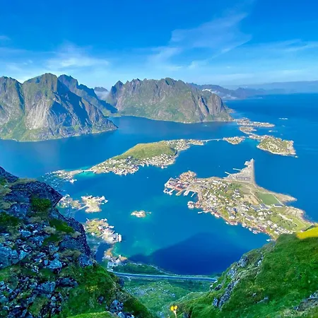 Nusfjord Ocean View Rorbu 19 アパート
